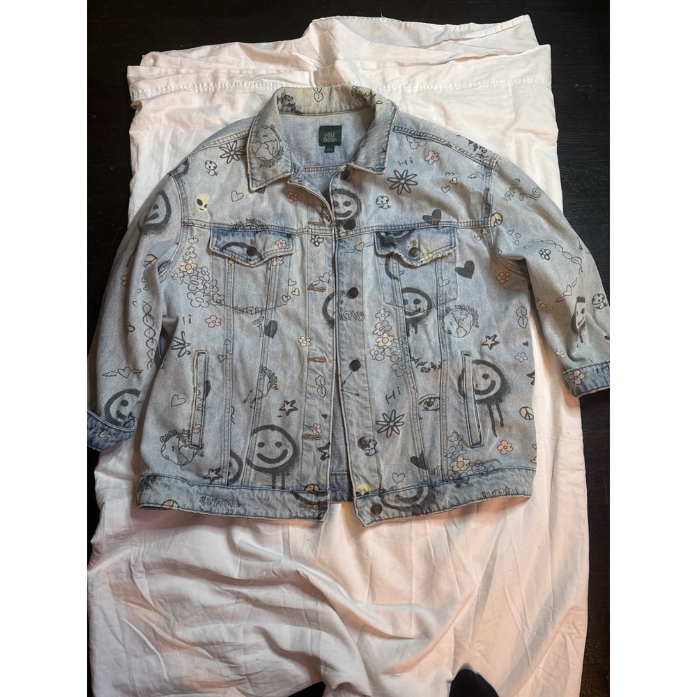 Wild‎ Fable Womens Denim Jacket Smiley Face Flower Print Blue Size M whimsical